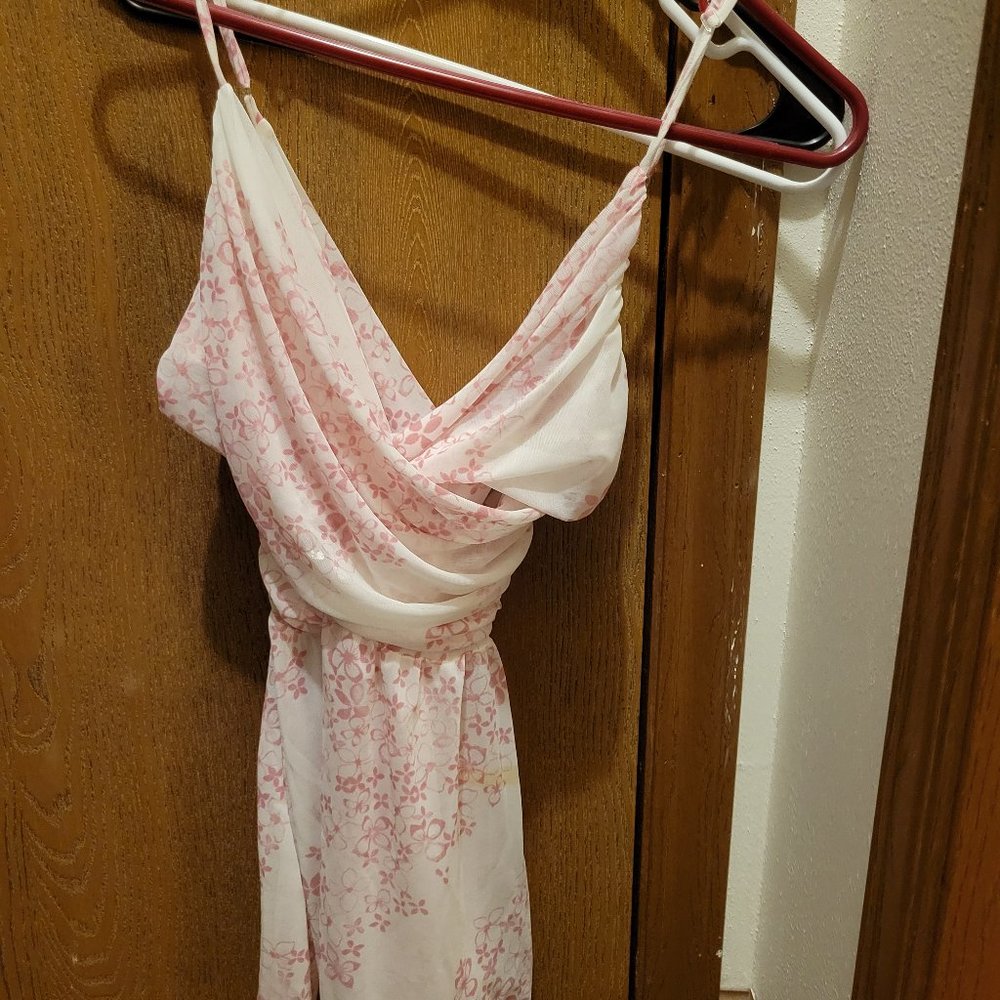 Small used sleeveless guess top